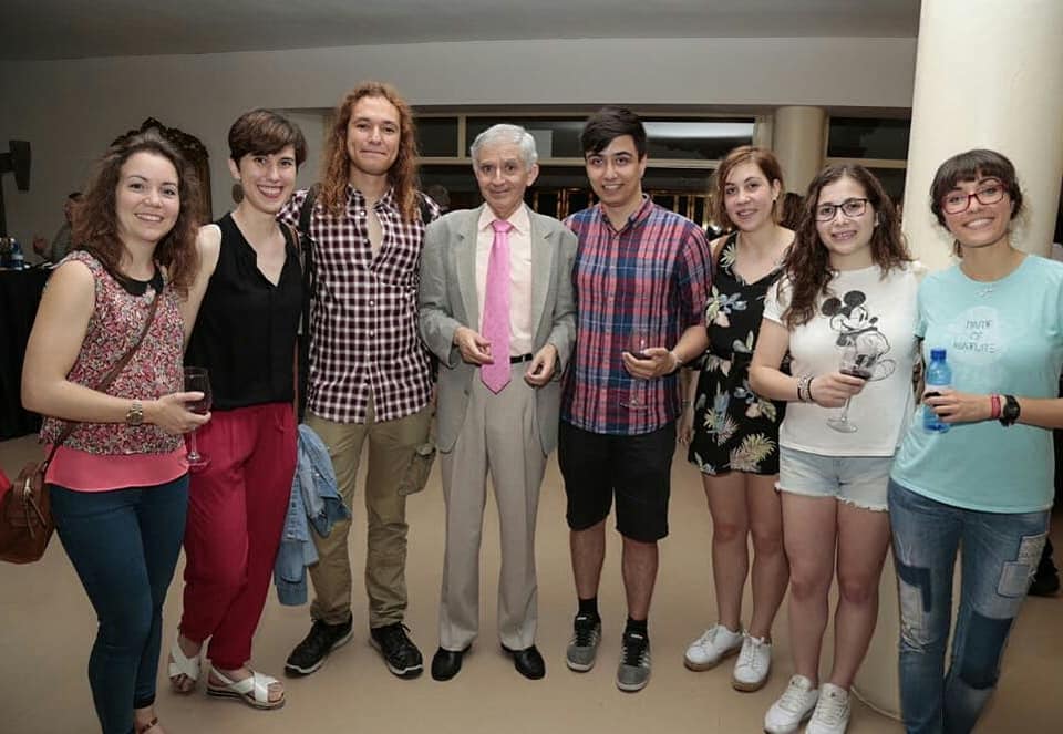 Manuel Iglesias y otros compañeros de la Universidad Complutense con Juan Fernández, Catedrático de la Universidad Complutense y presidente de ACIPE.